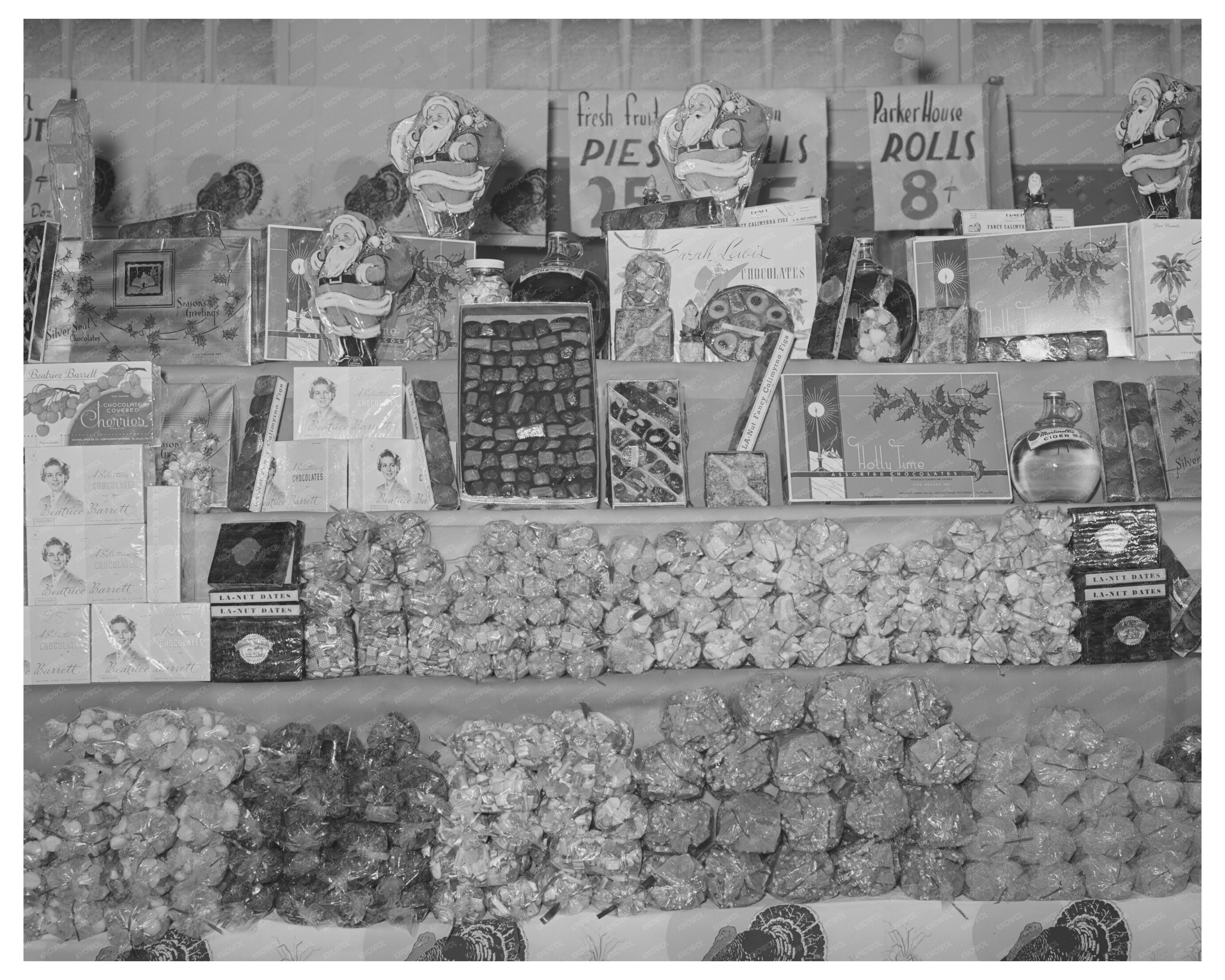 Vintage Grocery Display in San Angelo Texas 1939