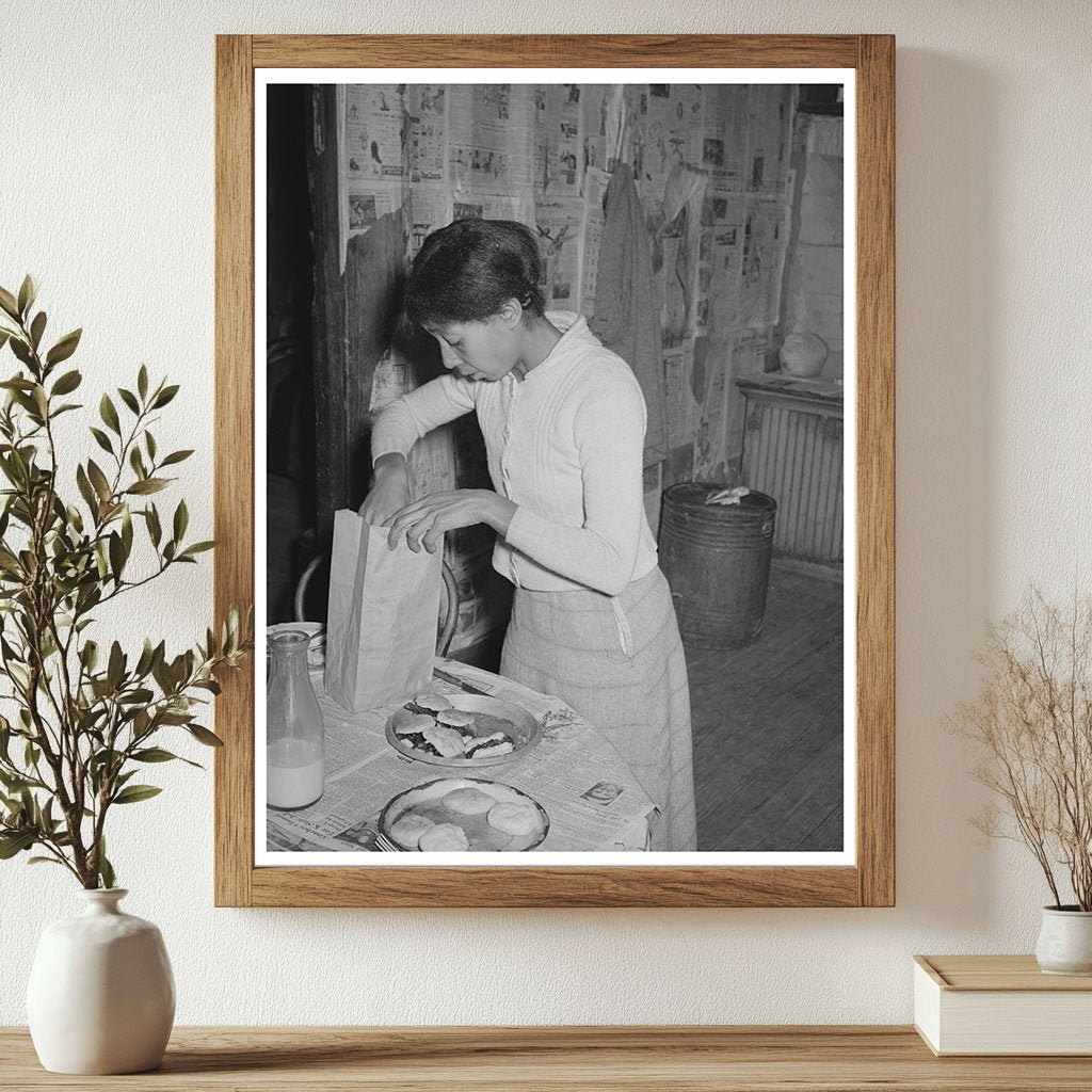 Oklahoma Farmers Wife Prepares Lunch for Children 1944