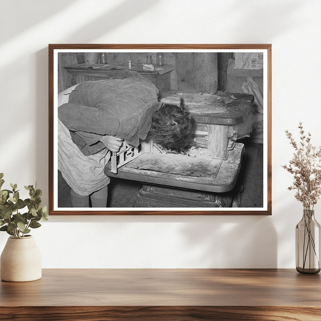 Daughter of Tenant Farmer Igniting Fire Oklahoma 1940