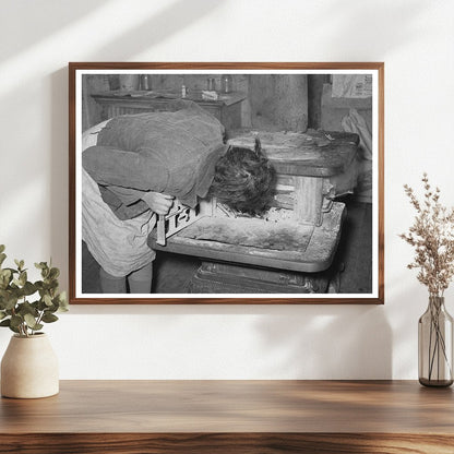 Daughter of Tenant Farmer Igniting Fire Oklahoma 1940