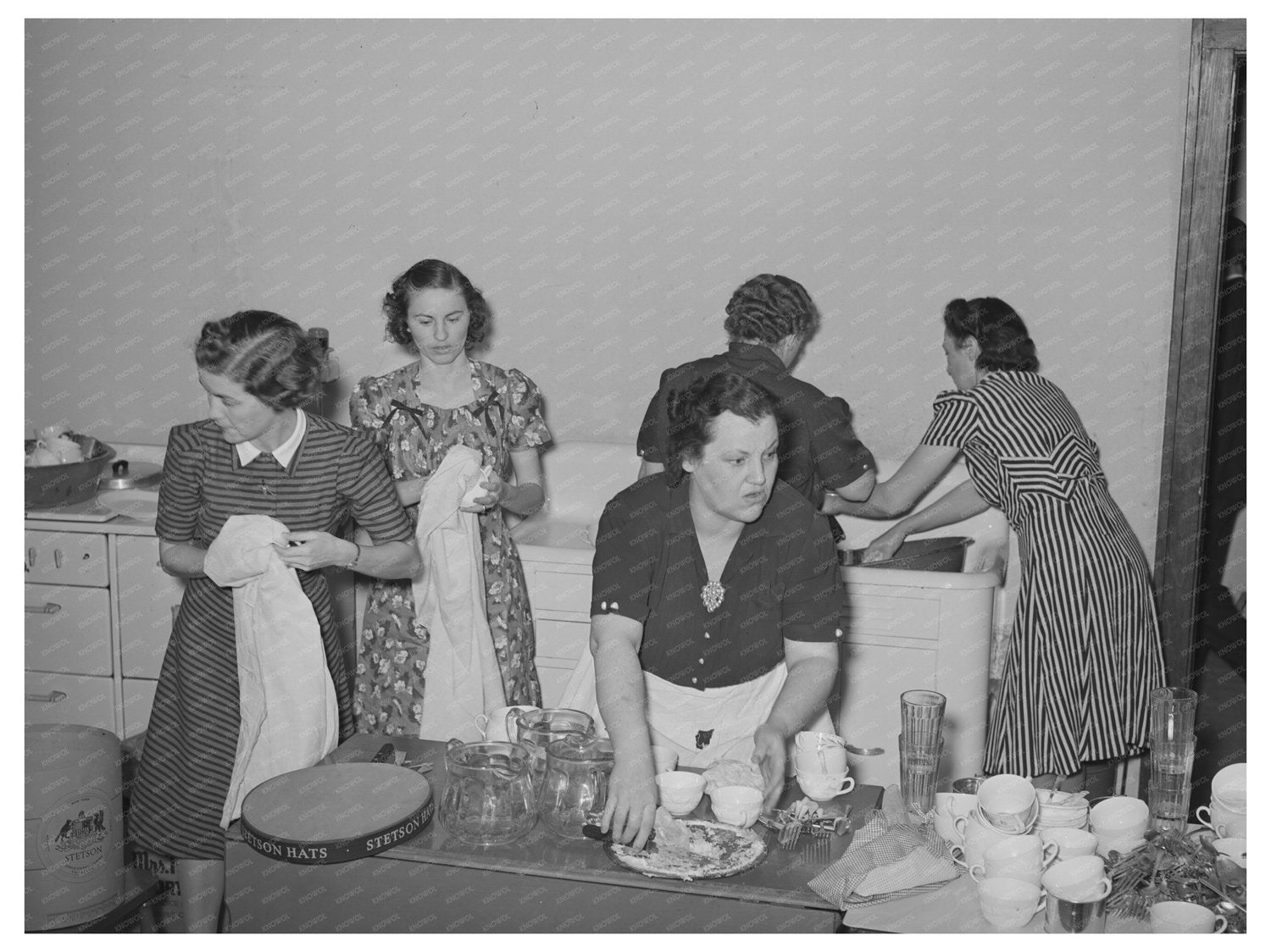 Wives of Jaycees Washing Dishes Eufaula Oklahoma 1944