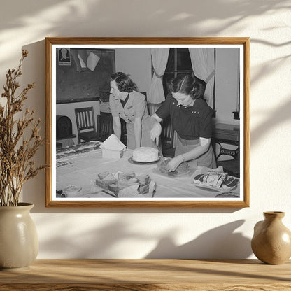 1944 Vintage Image of Cake Cutting at Eufaula Buffet Supper