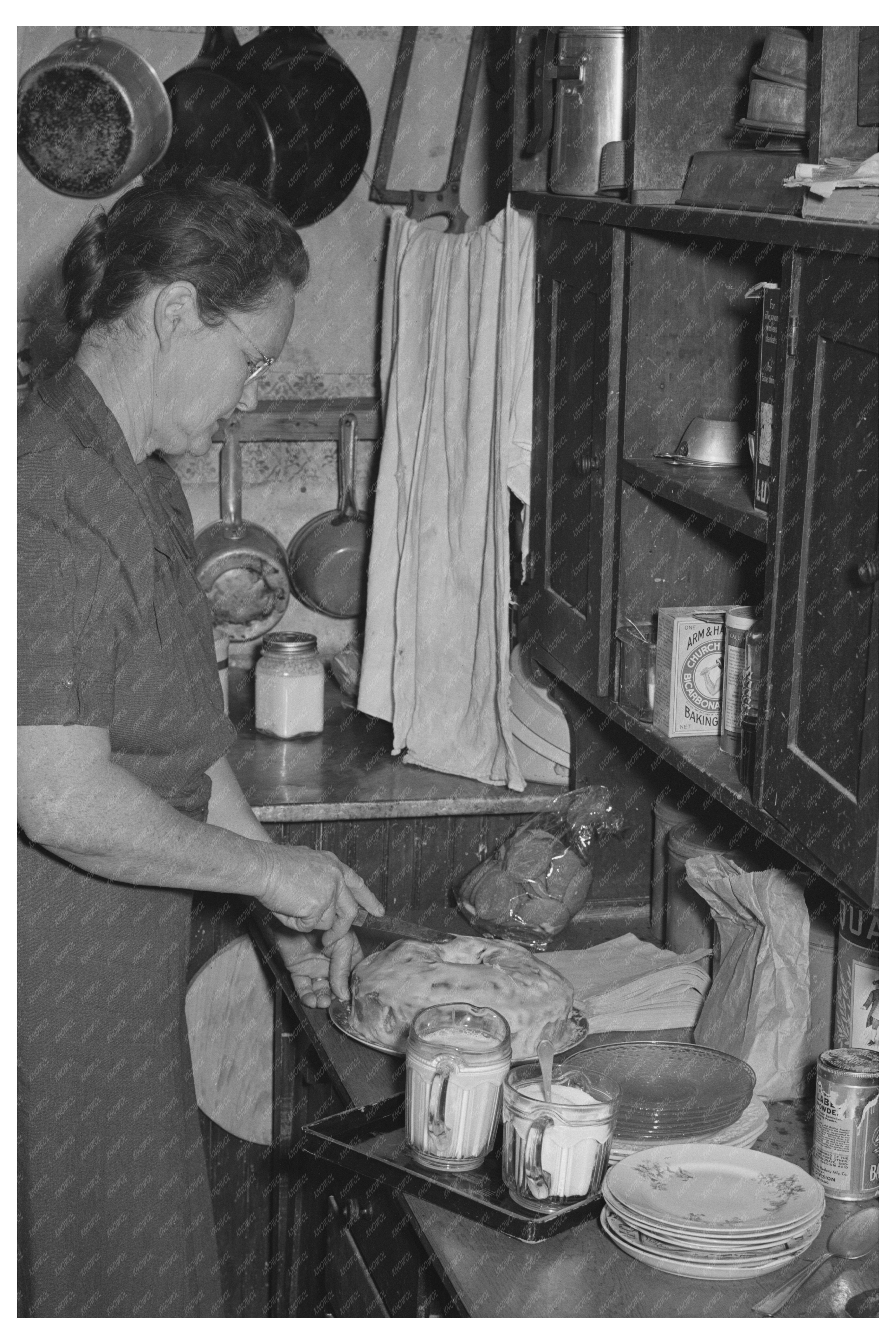 Hostess Demonstrating Cake Cutting Eufaula Oklahoma 1940