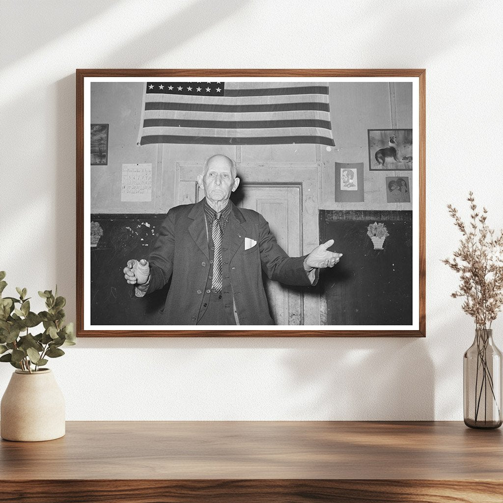 Colonel Lilly Auctioning Pie Supper McIntosh County 1940