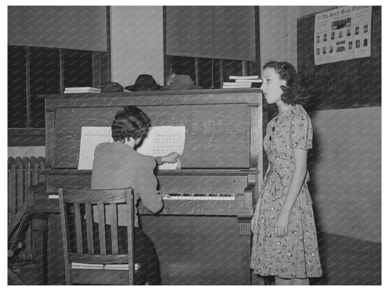 Local Singer at Jaycees Buffet Supper Eufaula 1944