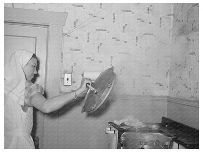 1940 FSA Supervisor Demonstrates Pressure Canning Techniques