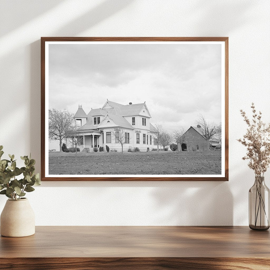 Farmhouse and Barn in Travis County Texas March 1940
