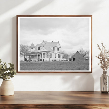 Farmhouse and Barn in Travis County Texas March 1940