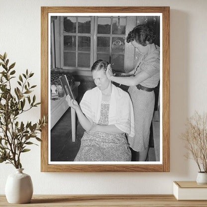 Women Hairstyling in Pie Town New Mexico June 1940