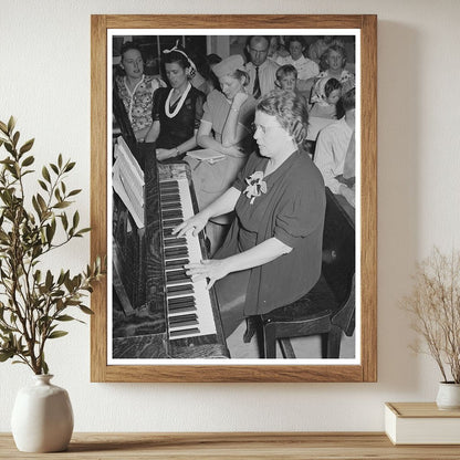 Pianist at Community Sing in Pie Town New Mexico 1940