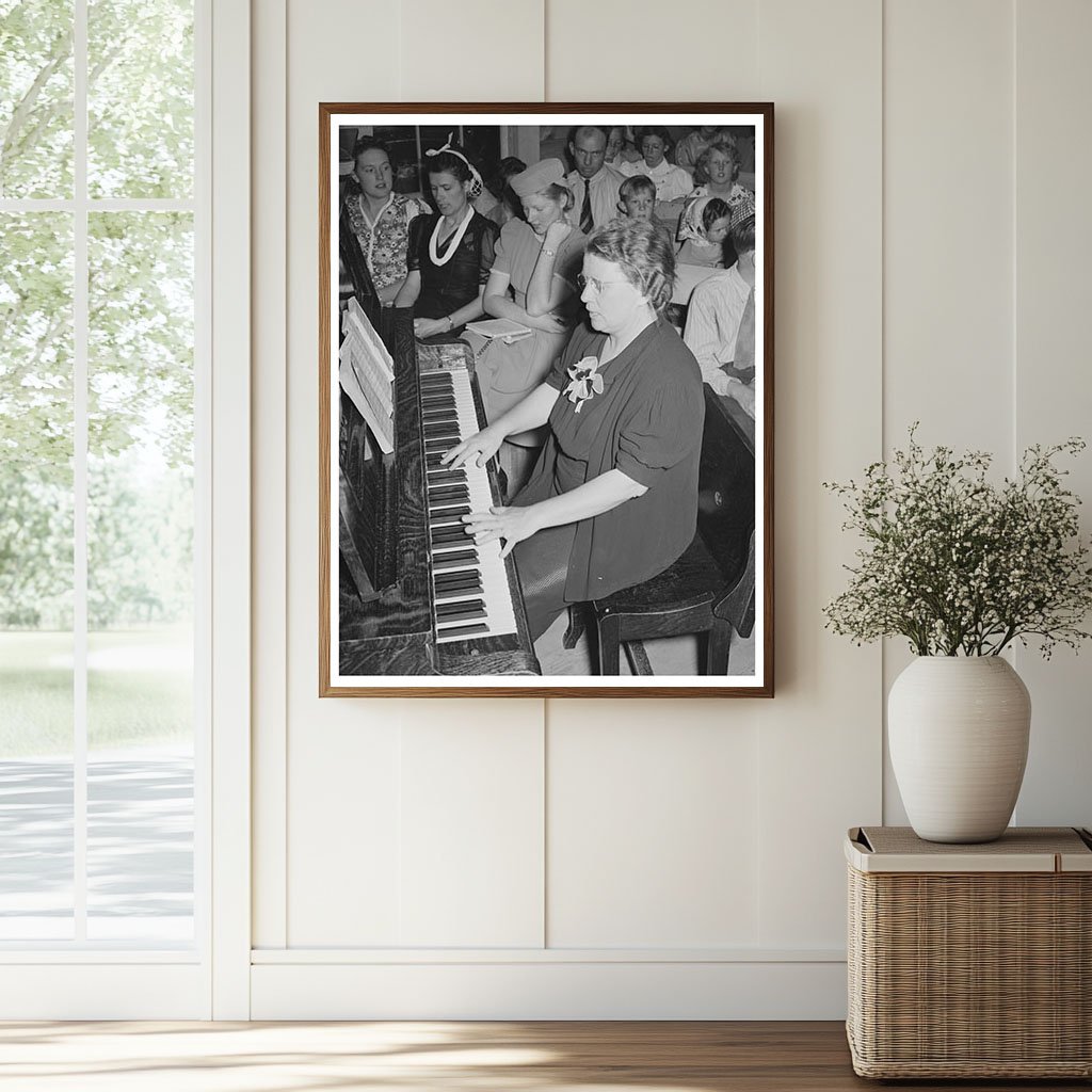 Pianist at Community Sing in Pie Town New Mexico 1940