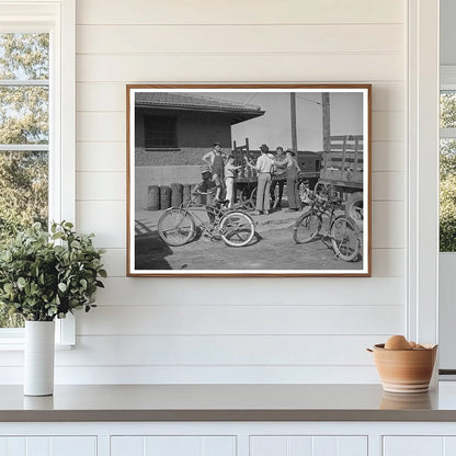 Montrose Colorado Newsboys at Railroad Station September 1940