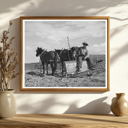 Worker on Stoop in Concho Arizona September 1940