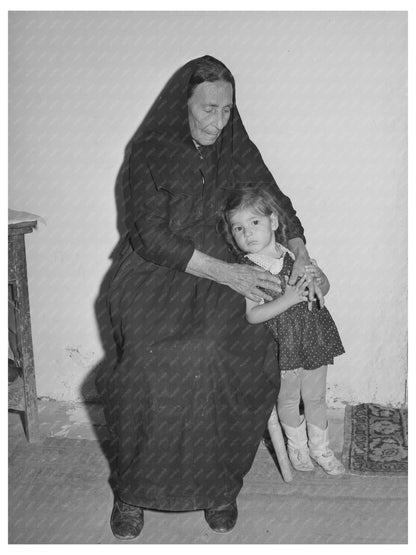 Spanish Woman with Grandchild in Arizona 1940