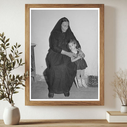 Spanish Woman with Grandchild in Arizona 1940