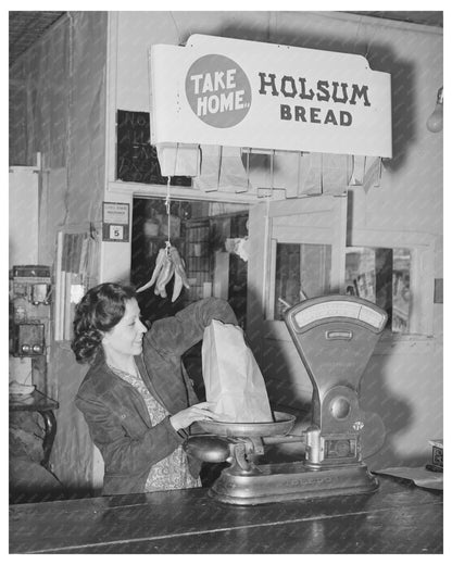 Grocery Clerk Weighing Potatoes Concho Arizona 1940