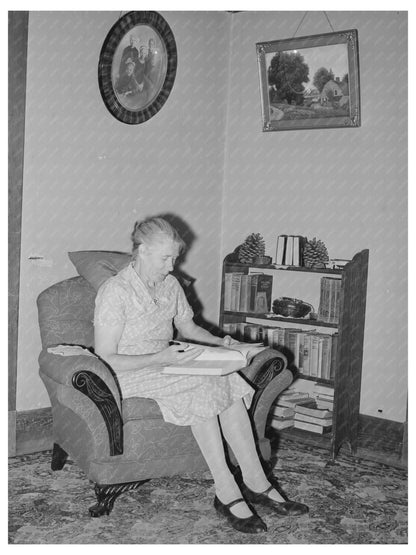 Elof Hansens Wife in Yuba County Living Room 1940