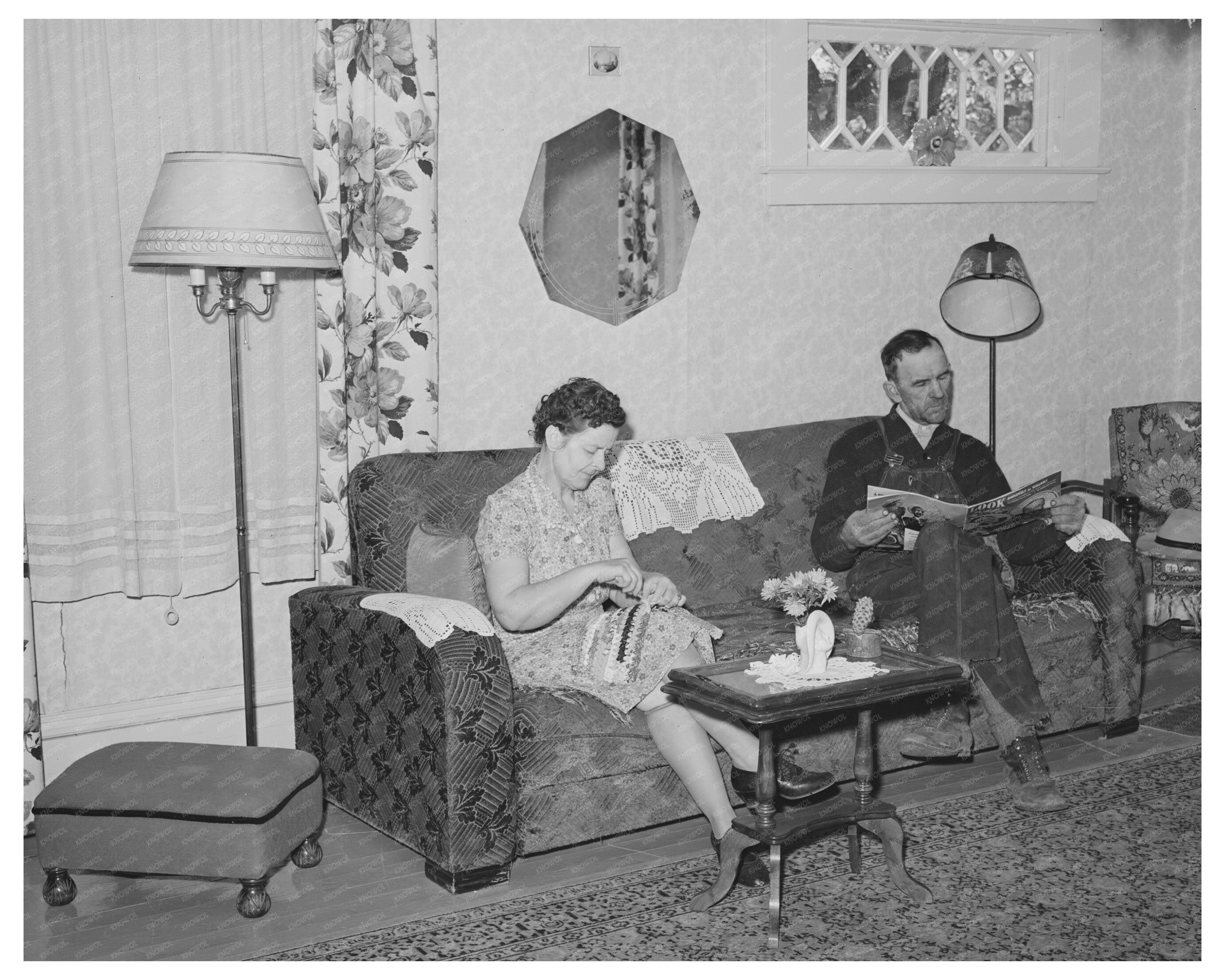 1940 Vintage Living Room of Yuba County Farmer