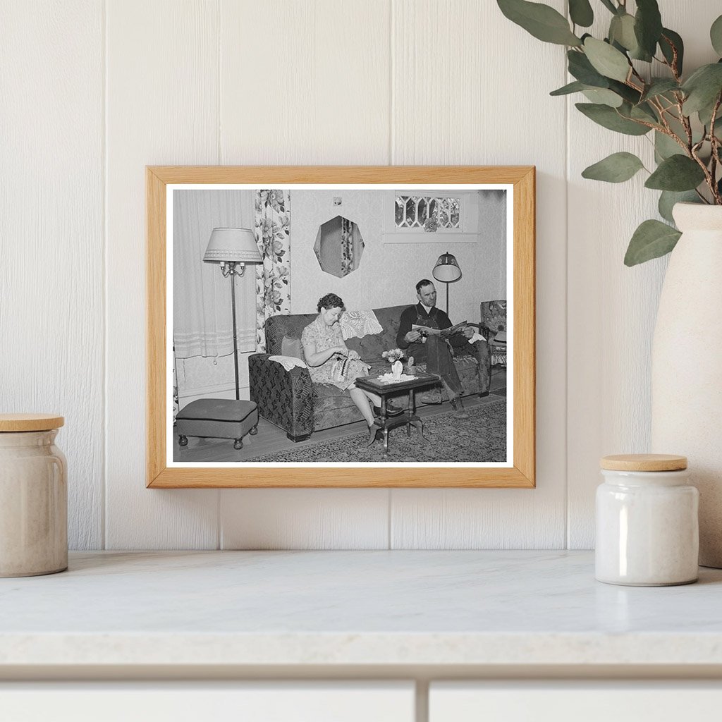 1940 Vintage Living Room of Yuba County Farmer