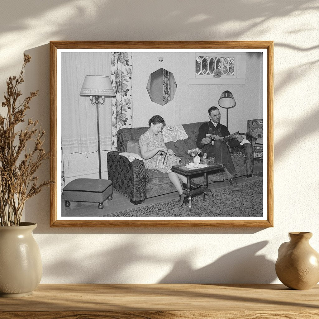 1940 Vintage Living Room of Yuba County Farmer