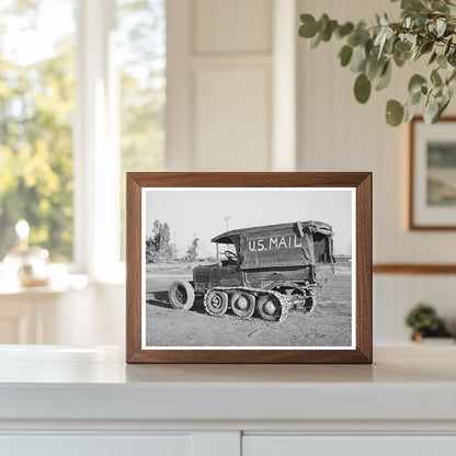 1940 U.S. Mail Truck in Snowy Nevada County California