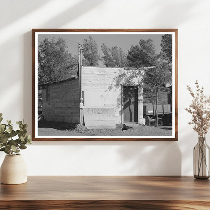 Shoe Shop Central Valley California November 1940