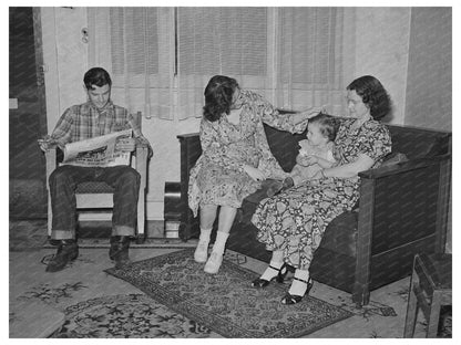 San Diego Family in Rented House December 1940