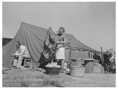 Roofer and Daughter in Tent Home Corpus Christi 1940
