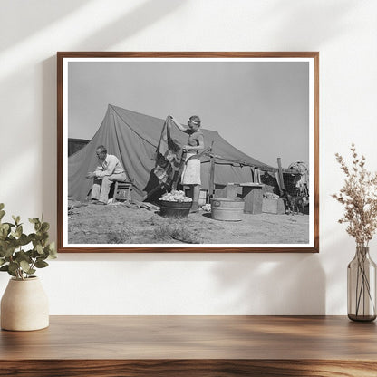 Roofer and Daughter in Tent Home Corpus Christi 1940
