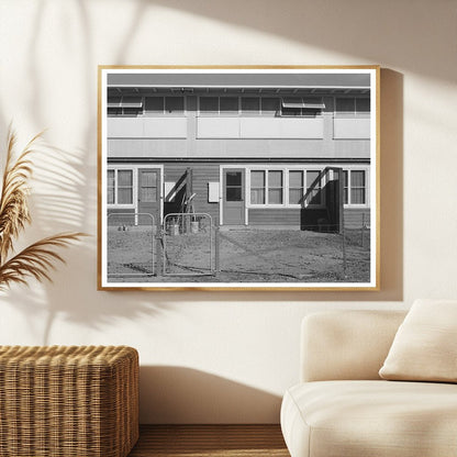 Yuba City apartment building for farm workers 1940