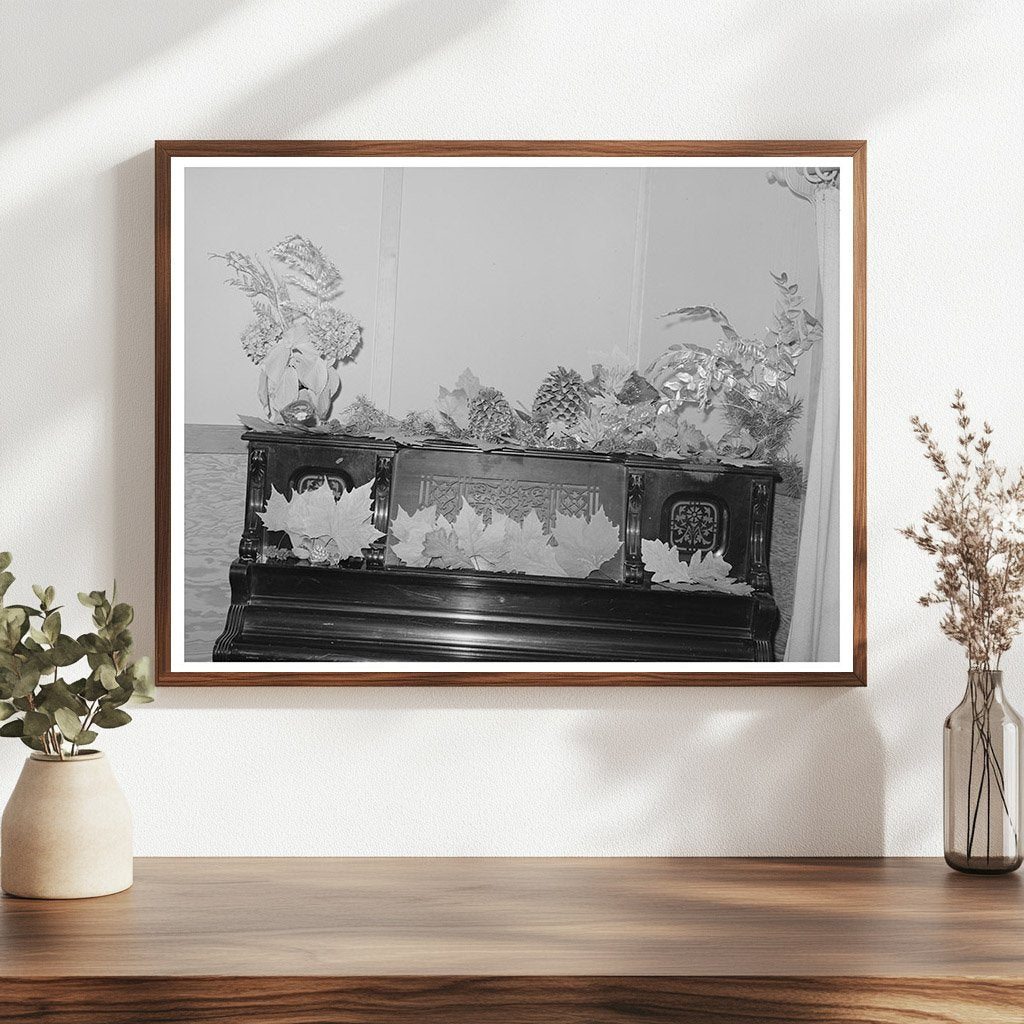 Loomis Fruit Association Dinner Decorations December 1940