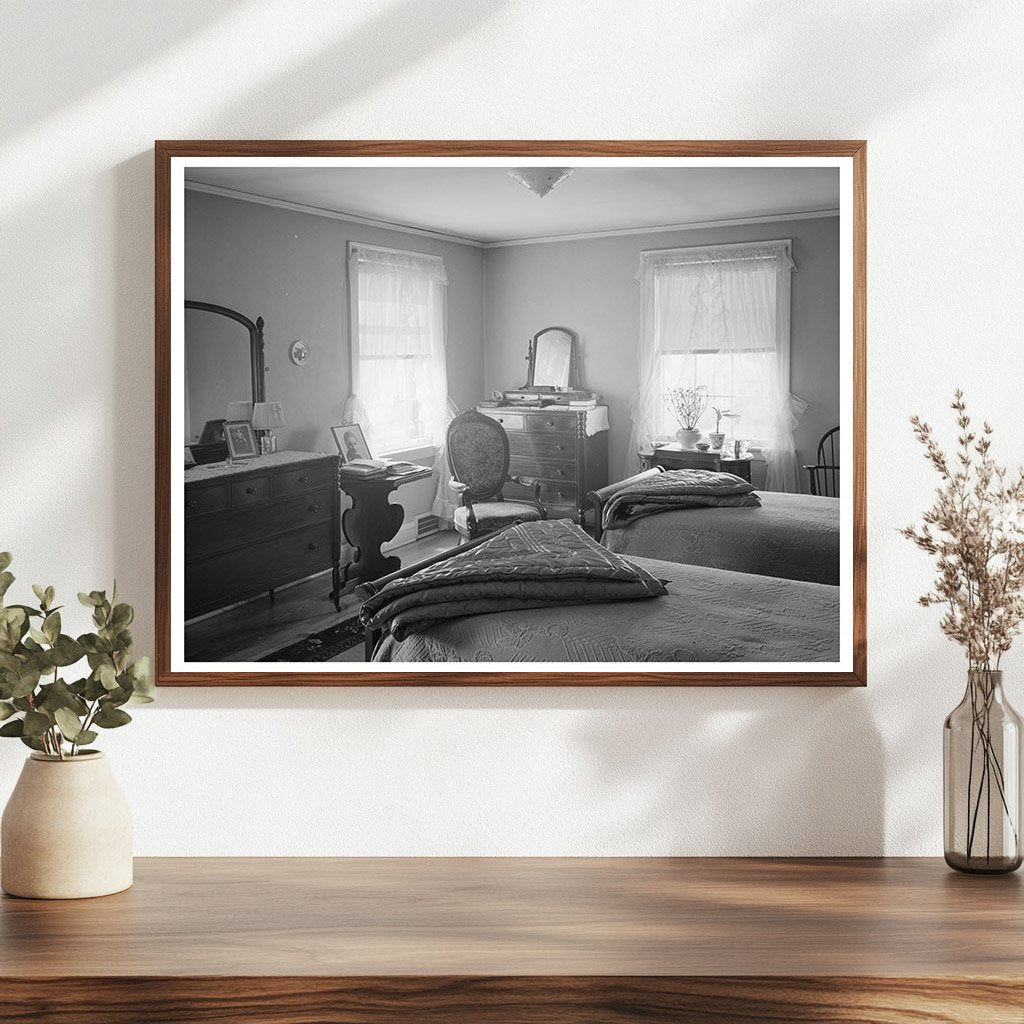 1941 Chicago Master Bedroom Vintage Interior Design Image