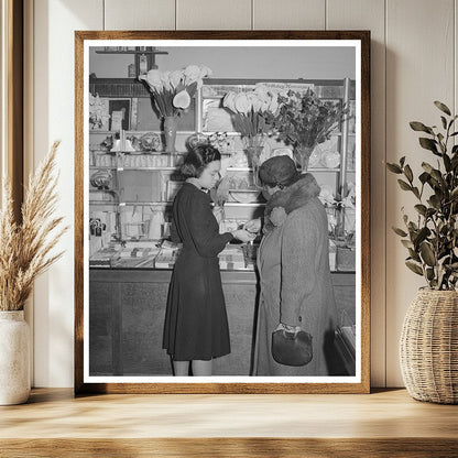 1941 Vintage Chicago Ten-Cent Store Scene on 47th Street