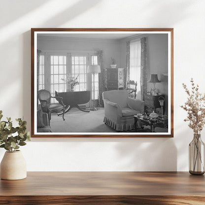 1941 Chicago Living Room Interior Design Image