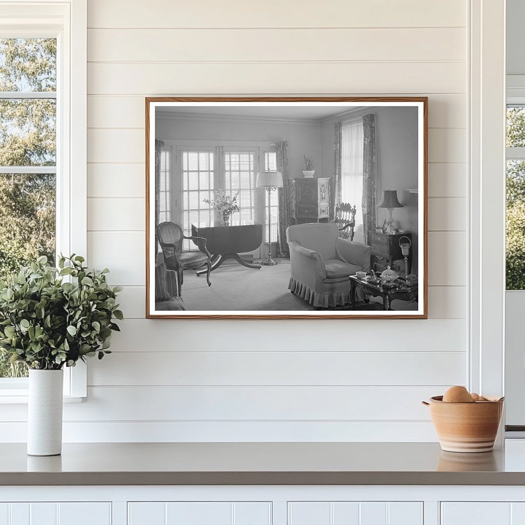 1941 Chicago Living Room Interior Design Image