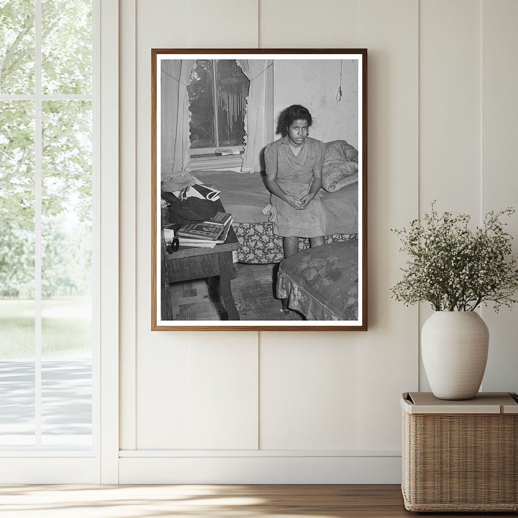 Vintage 1941 Chicago Girls Bedroom Interior Photo