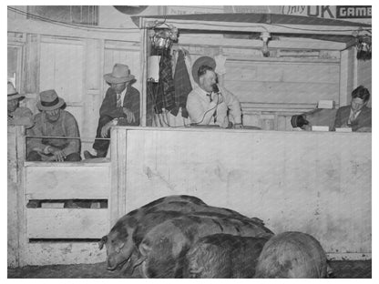 1941 Ontario Oregon Hogs Livestock Auction Scene