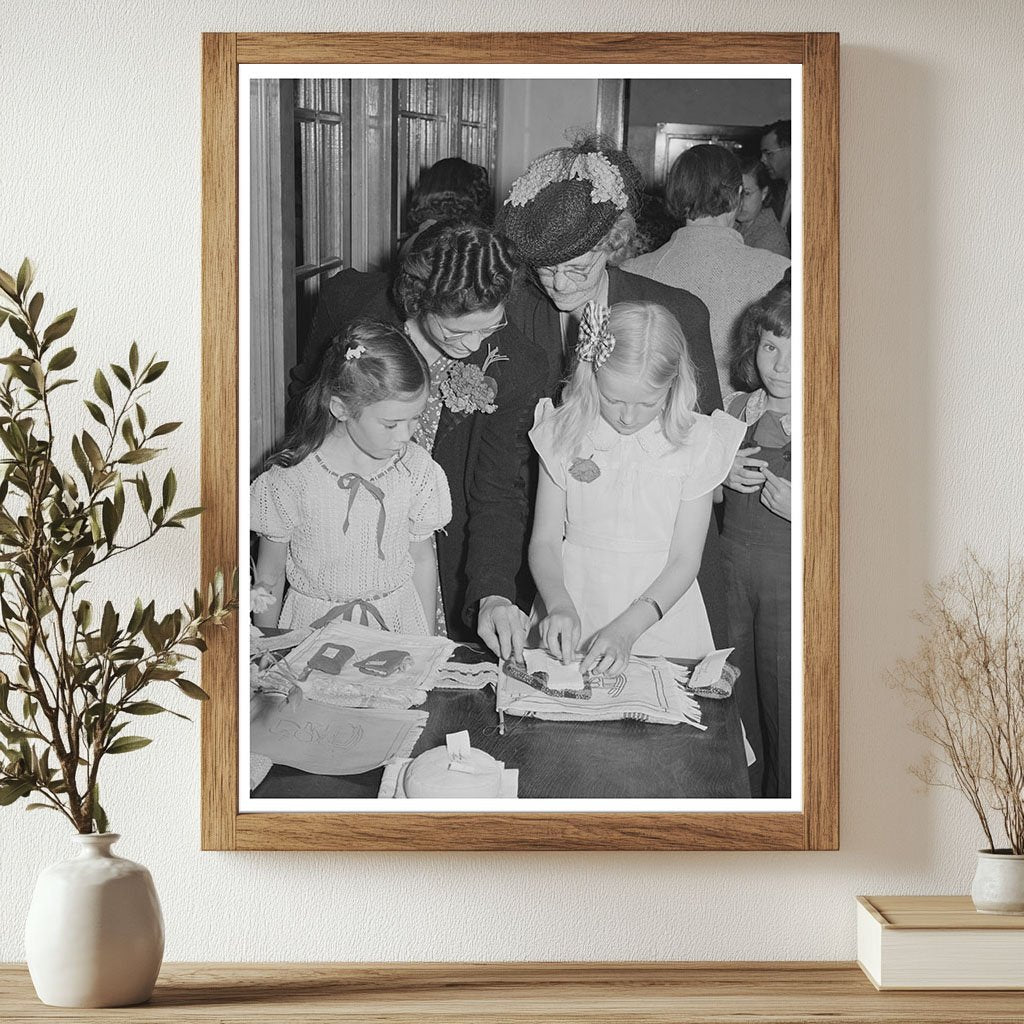 Schoolchildren and Mothers at 4-H Club Fair May 1941