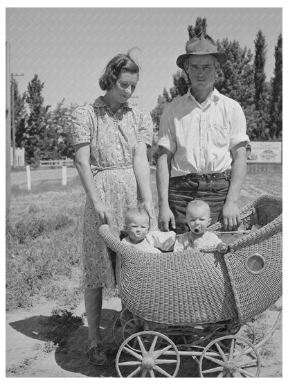 Farm Worker and Family at Idaho Labor Camp May 1941