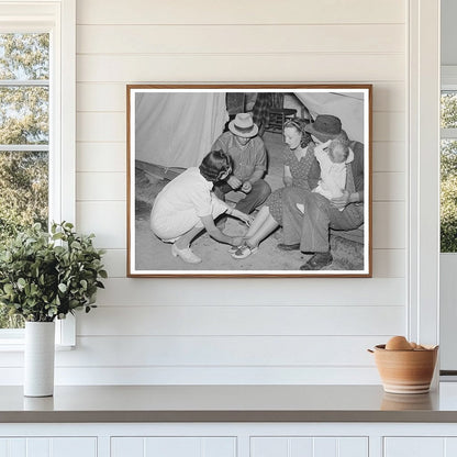 Nurse Visits Migratory Labor Camp in Wilder Idaho 1941