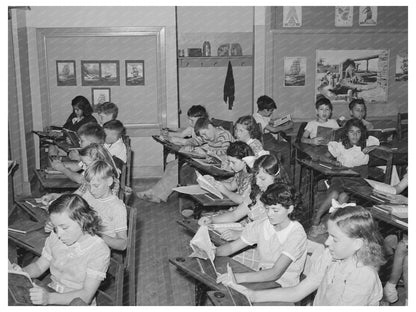 Students Learning in Cafeteria at Balboa School 1944