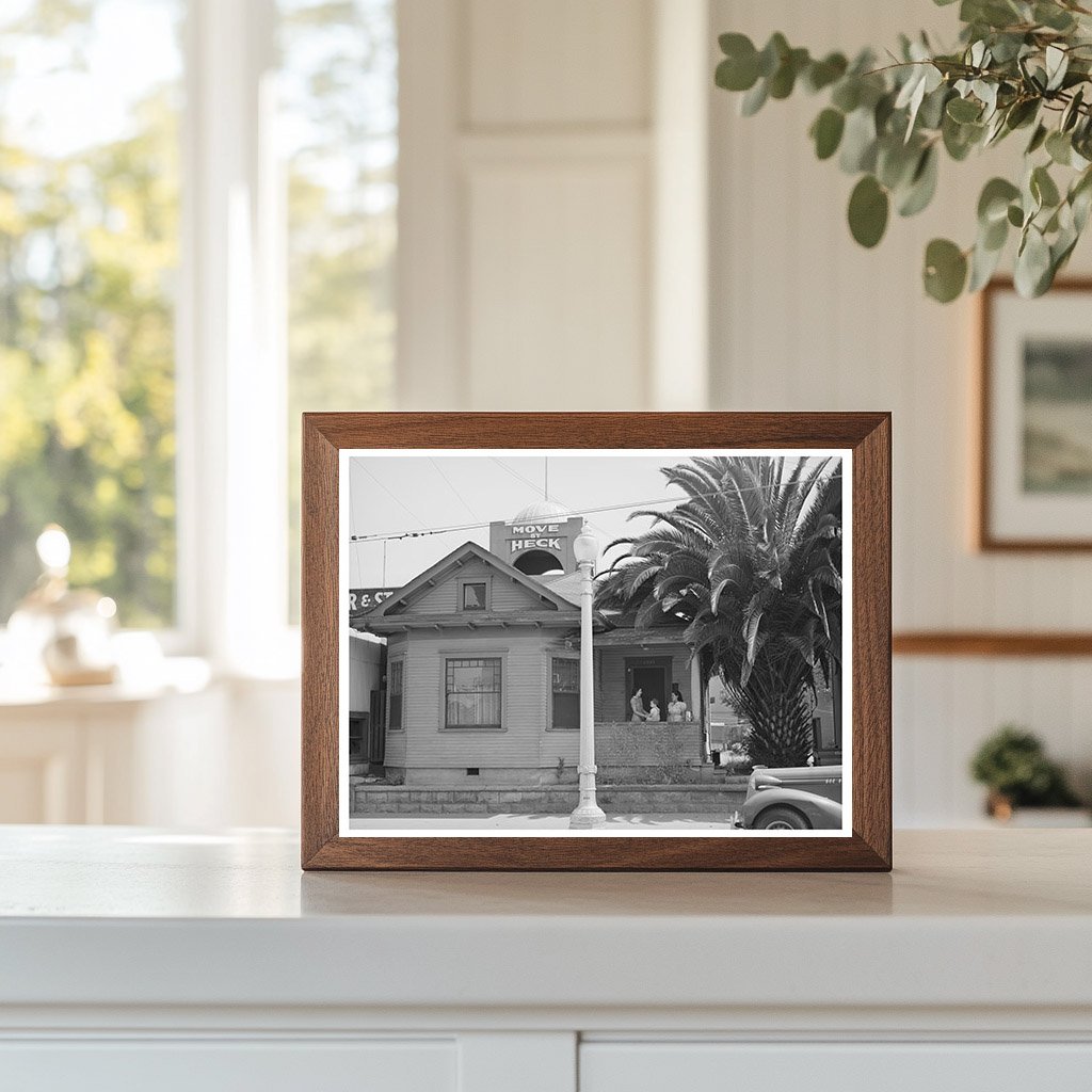 1941 Vintage House Rented by Mexican Family in San Diego