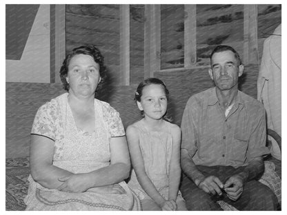1941 Vintage Photo of Migratory Farm Worker Family in Idaho