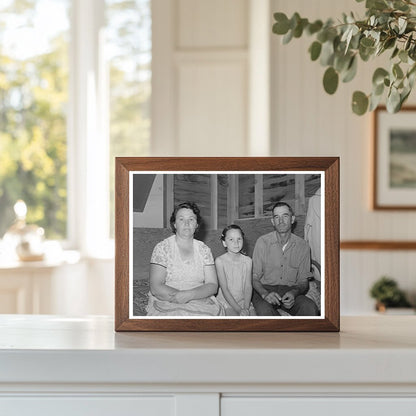 1941 Vintage Photo of Migratory Farm Worker Family in Idaho