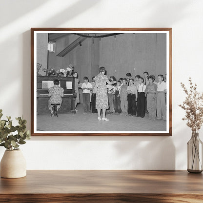 Schoolchildren and Teacher at Idaho Labor Camp June 1941