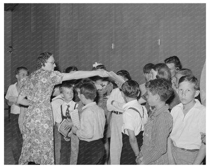 1941 Schoolchildren and Teacher at Idaho Labor Camp