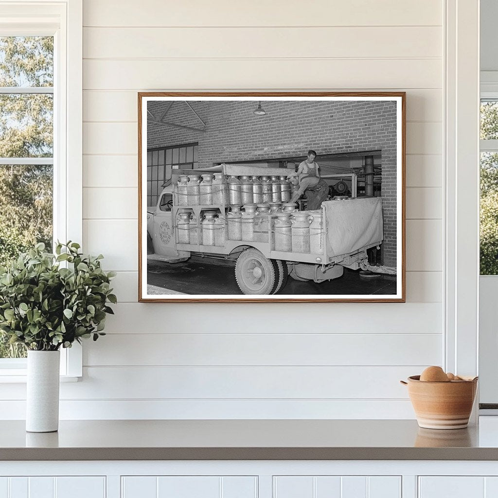 1941 Truckload of Milk Cans at Dairymens Cooperative Creamery