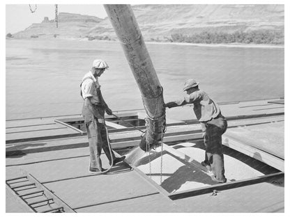 Wheat Loading into Barge at Port Kelly July 1941