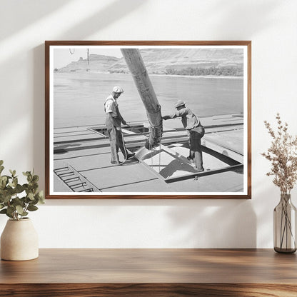 Wheat Loading into Barge at Port Kelly July 1941