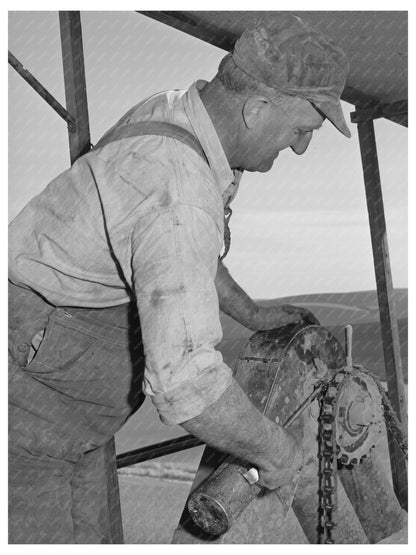 Oiling the Combine Harvester Walla Walla County 1941